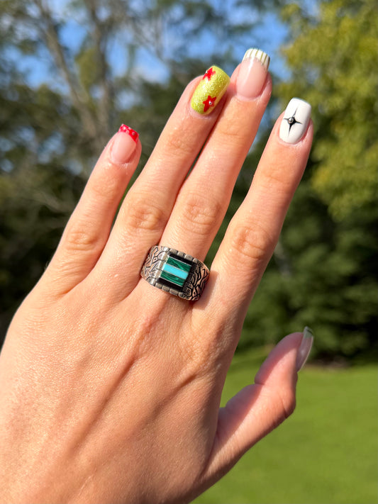 Vintage Multi Stone Inlay, size 10.5